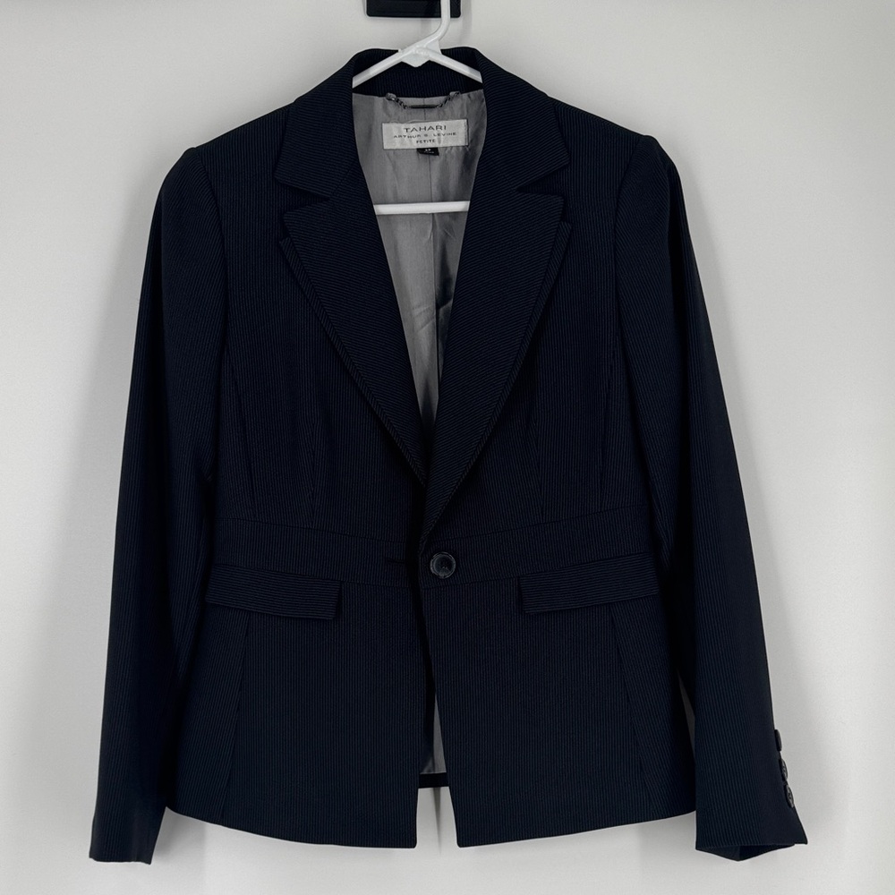 TAHARI Women's Classic Black Suit Jacket NWOT
